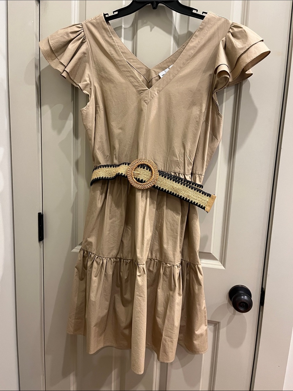 Gibson Latimer Neutral Beige Tiered V-Neck Mini Dress with Woven Buckle Belt